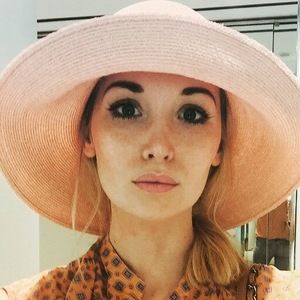 Meet your Posher, Isabel